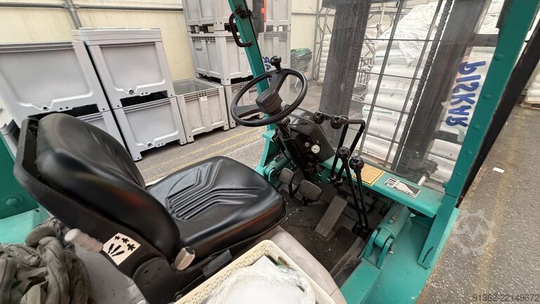 Stacker Mitsubishi FG20 F17B-01903
