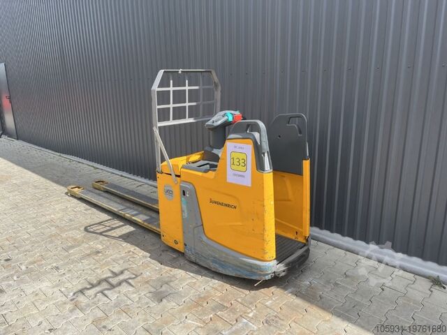 Electric Pallet Truck Jungheinrich ERE225