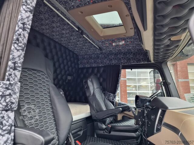 Car carrier van Mercedes-Benz Actros 2553 6x2 - Flabad hydraulic ramps/extens...