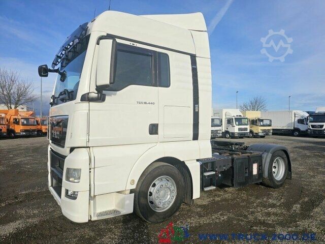 Roll-off container MAN TGX 18.440 XXL 2Betten Retarder 1.Hd Kühlschrank