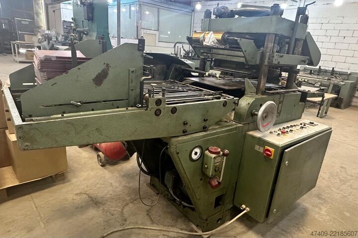 Buchbindereimaschine Kolbus BF 522 Case Making Line