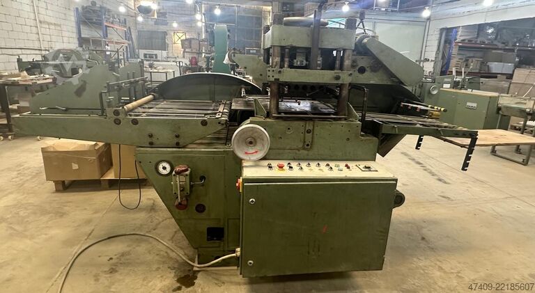 Buchbindereimaschine Kolbus BF 522 Case Making Line