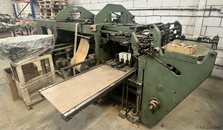 Buchbindereimaschine Kolbus BF 522 Case Making Line