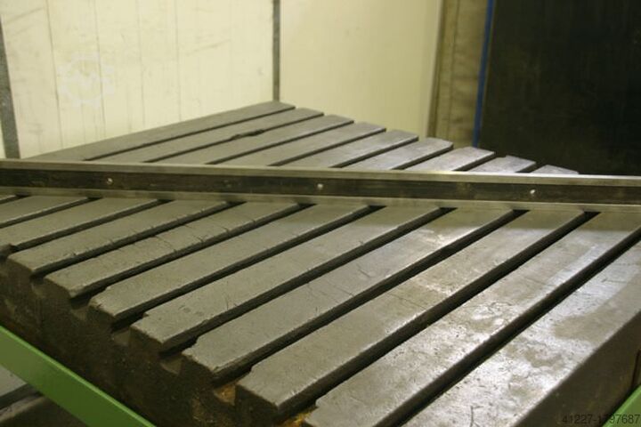 Aufspannplatte mit T Nut Stolle 1300/1100/H820 mm