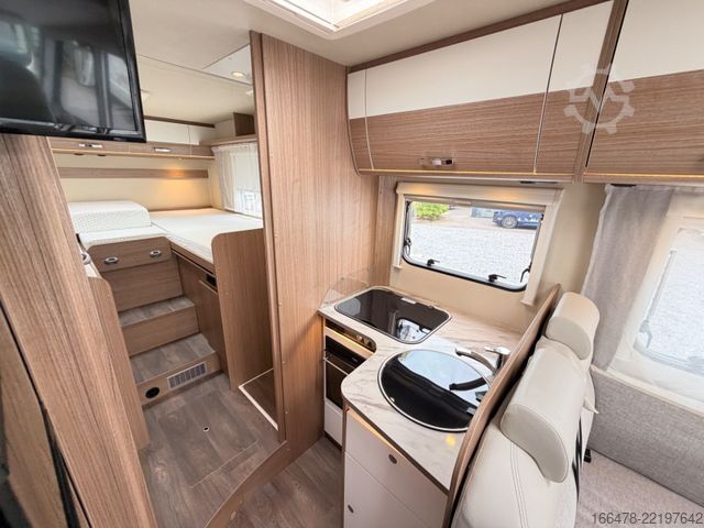 Integrated camper CARADO I 447 *Einzelbetten-Hubbett-Automatik*