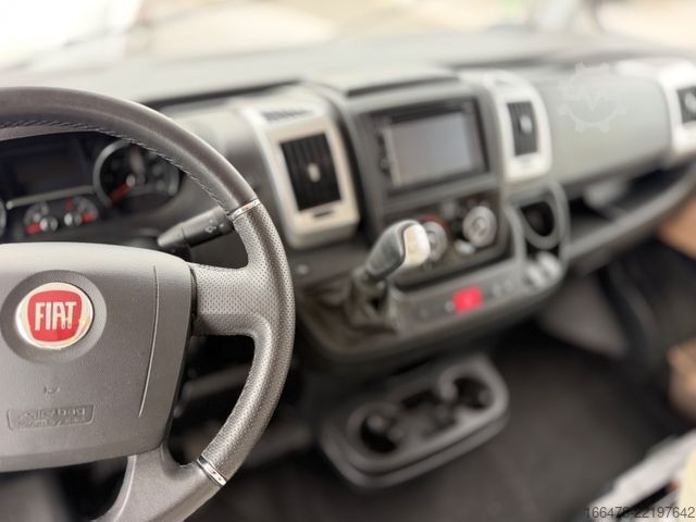 Integrated camper CARADO I 447 *Einzelbetten-Hubbett-Automatik*