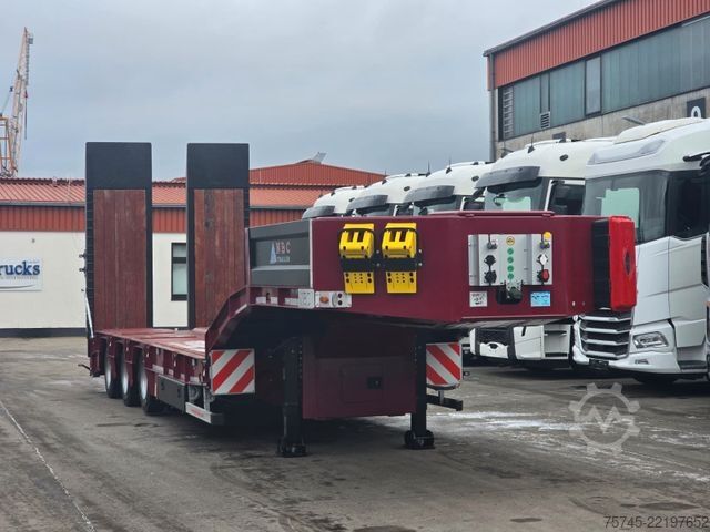 Low loader semitrailer  GVN * 3GVN * LENK-& LIFTACHSE*HYDR. RAMPEN * NEU