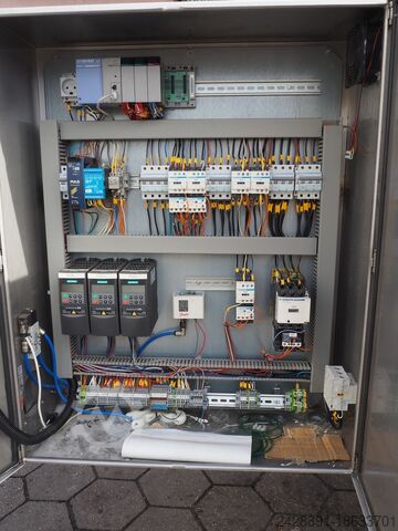 Steam washer for crates/containers Maskinfabrikken Hillerslev a/s