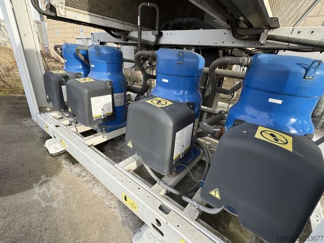 Kältemaschine Carrier 30RBP0260-0111-PE