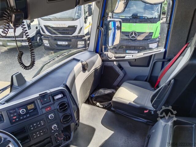 Tow truck RENAULT K 440 R6X6 MEDIUM E6