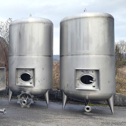 11,800 liter food-grade storage tank made of V2A (stainless steel).  9512