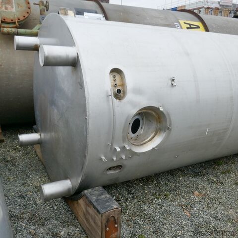 8000 Liter isolierter Behälter aus V2A mit seitlichem Propellerrührwerk  9469