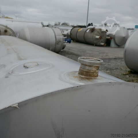 8000 Liter isolierter Behälter aus V2A mit seitlichem Propellerrührwerk  9469
