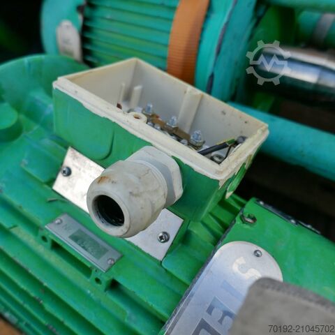 8000 Liter isolierter Behälter aus V2A mit seitlichem Propellerrührwerk  9469