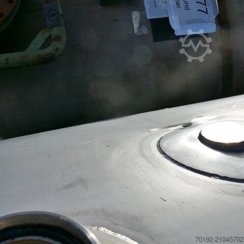 8000 Liter isolierter Behälter aus V2A mit seitlichem Propellerrührwerk  9469