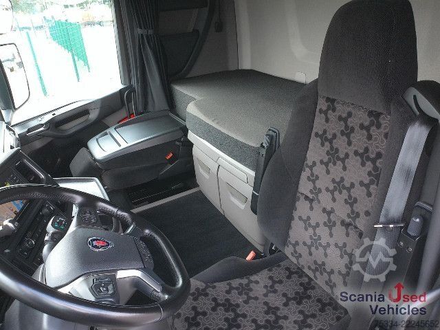 Standard tractor unit Scania R 460 A4x2NA