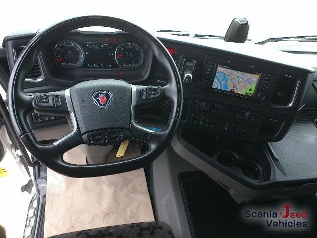 Standard tractor unit Scania R 460 A4x2NA