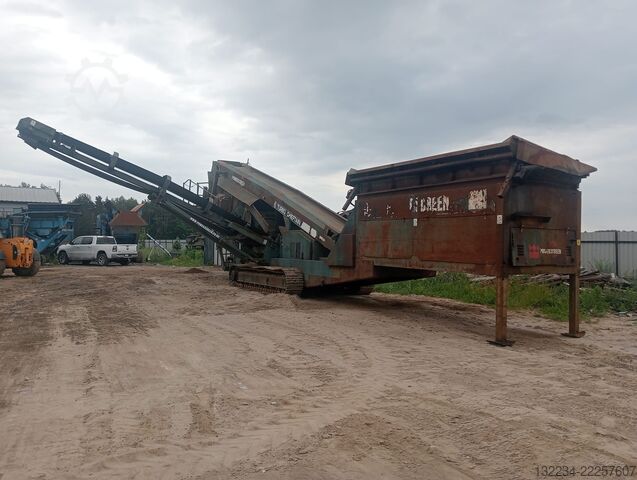 Mobile tracked screener Powerscreen Powerscreen Chieftain 1400