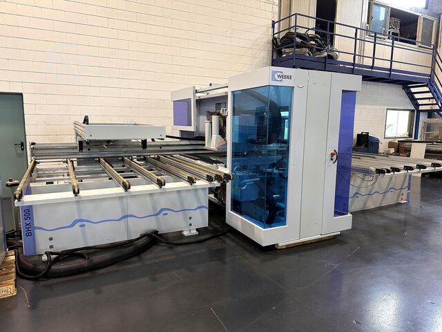 Bearbeitungszentrum mit Durchlauf WEEKE BHX 500
