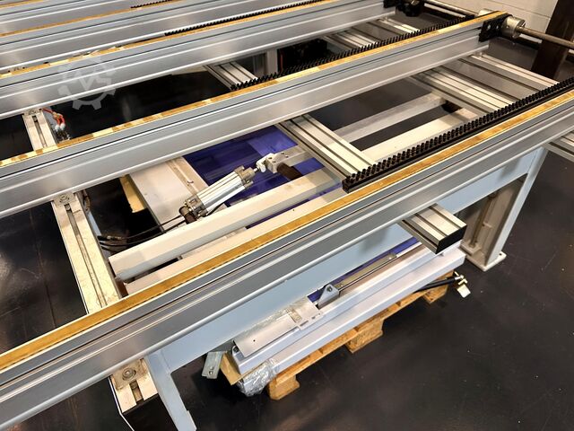 Bearbeitungszentrum mit Durchlauf WEEKE BHX 500