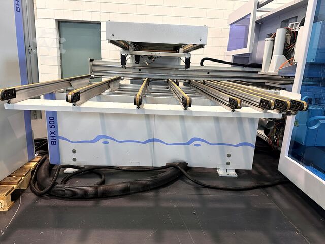 Bearbeitungszentrum mit Durchlauf WEEKE BHX 500