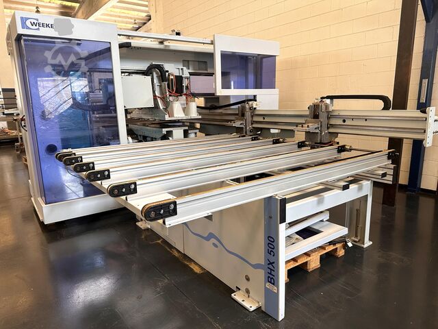 Bearbeitungszentrum mit Durchlauf WEEKE BHX 500