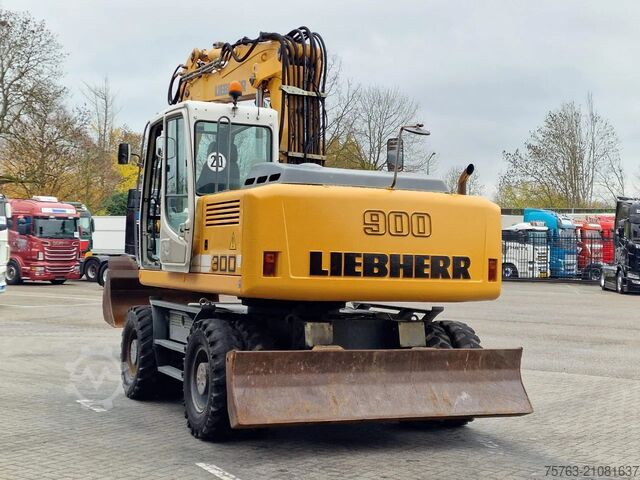 Radbagger Liebherr A900C - 95 KW - Central Greasing -