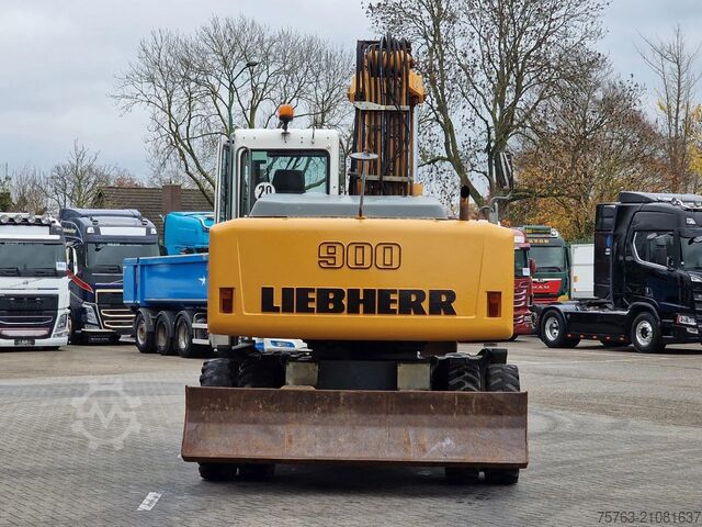 Radbagger Liebherr A900C - 95 KW - Central Greasing -