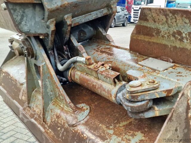 Radbagger Liebherr A900C - 95 KW - Central Greasing -