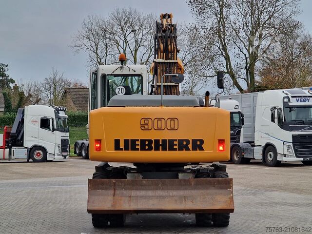 Radbagger Liebherr A900C - 95 KW - Central Greasing -