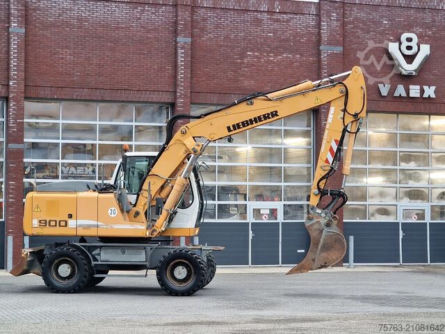 Radbagger Liebherr A900C - 95 KW - Central Greasing -