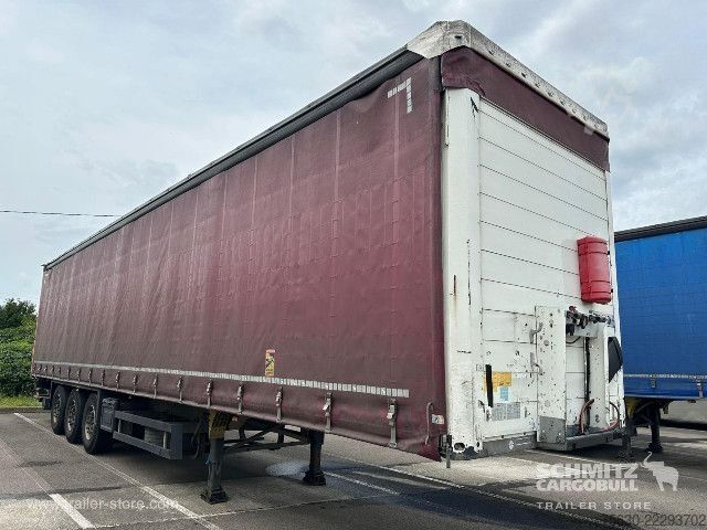 Open semitrailer with tarp Schmitz Cargobull Semitrailer Curtainsider Standard Hayon