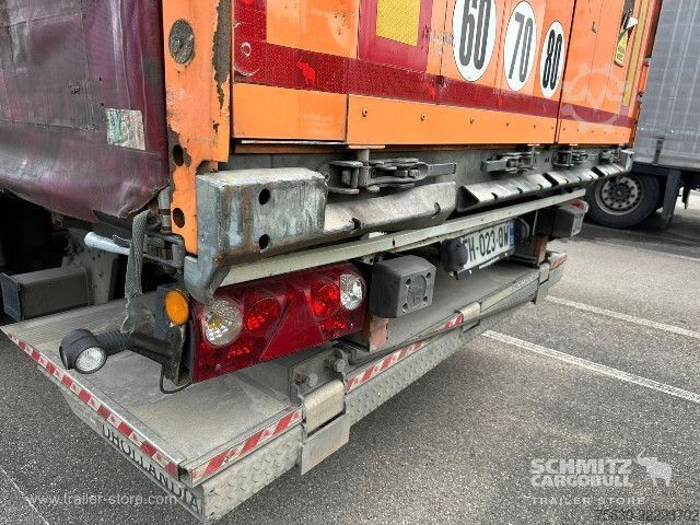 Open semitrailer with tarp Schmitz Cargobull Semitrailer Curtainsider Standard Hayon