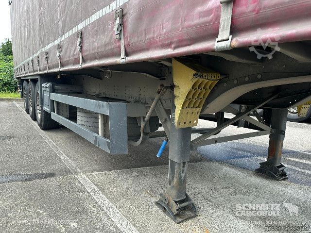 Open semitrailer with tarp Schmitz Cargobull Semitrailer Curtainsider Standard Hayon