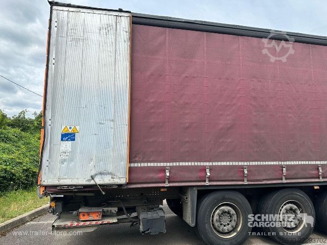 Open semitrailer with tarp Schmitz Cargobull Semitrailer Curtainsider Standard Hayon