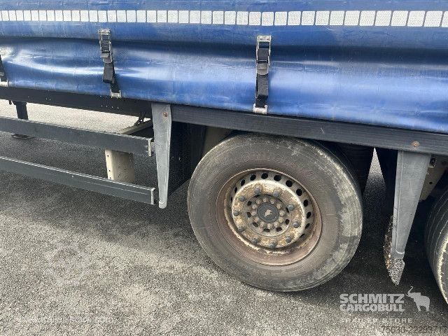 Auflieger mit Pritsche & Plane Schmitz Cargobull Semitrailer Curtainsider Mega