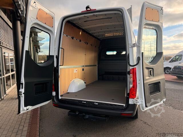 High-roof van Mercedes-Benz Sprinter 317 CDI 3665 Klima AHK Kamera Fenster