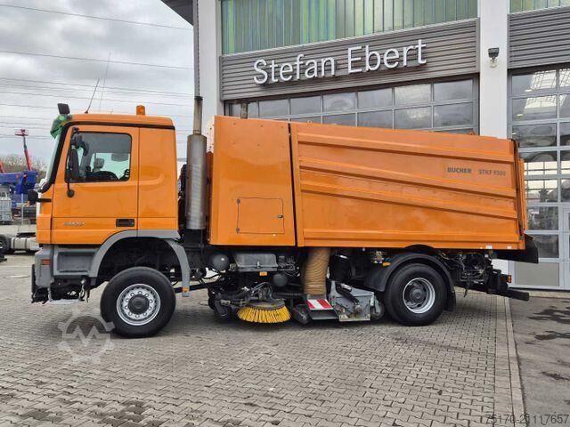Kehrmaschine Mercedes-Benz Actros 2032 A 4x4 Bucher STKF 9500 Airport 30x