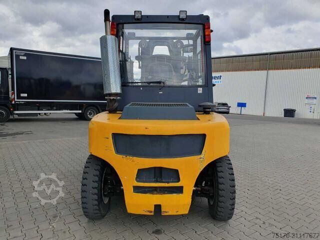 Gabelstapler Jungheinrich DFG 680 / 4.500mm / 2.413h / Zinkenverstellgerät