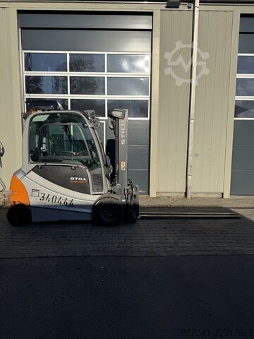 Forklift STILL RX60-30L mit lediglich 944 Stunden