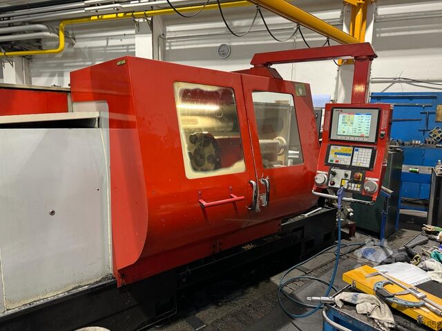 Zyklengesteuerte Drehmaschine EMCO E 330 EMCO E300
