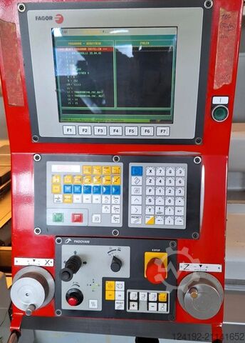 Zyklengesteuerte Drehmaschine EMCO E 330 EMCO E300