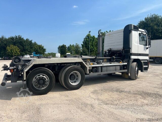 Roll-off tipper truck MERCEDES-BENZ MERCEDES 1840 USATO SCARRABILE