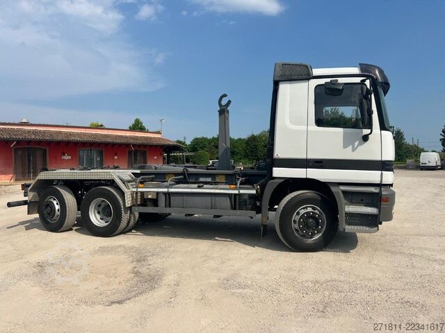 Roll-off tipper truck MERCEDES-BENZ MERCEDES 1840 USATO SCARRABILE