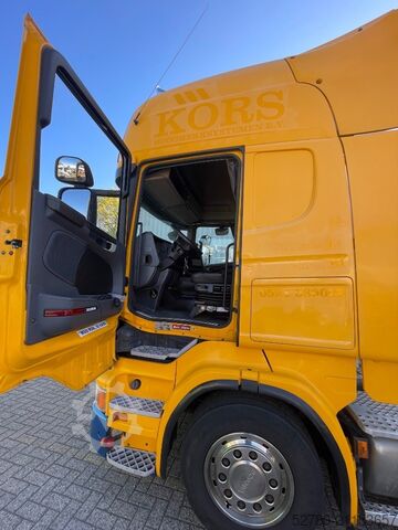 Standard tractor Scania R 450