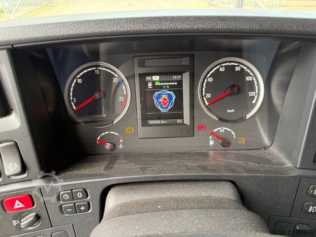 Standard tractor Scania R 450