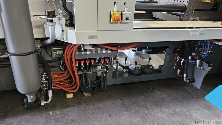 Spritzgießmaschine Arburg 630 H 2500-400 mit Multilift