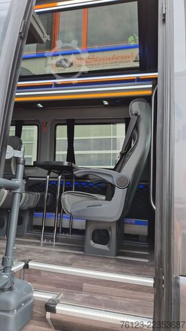 Minibus MERCEDES-BENZ 319 StockSprinter VIP Shuttle 9 SS  Panoramadach