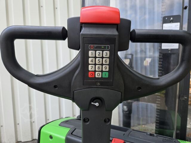 Deichselstapler Cesab S 214