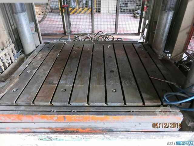 Four Column Press - Hydraulic Caronno 650 Tonnen Viersäulenpresse
